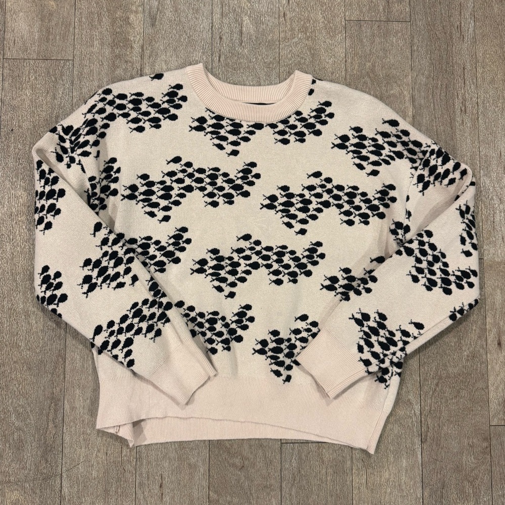 Fighting Eel Cream Fish Sweater